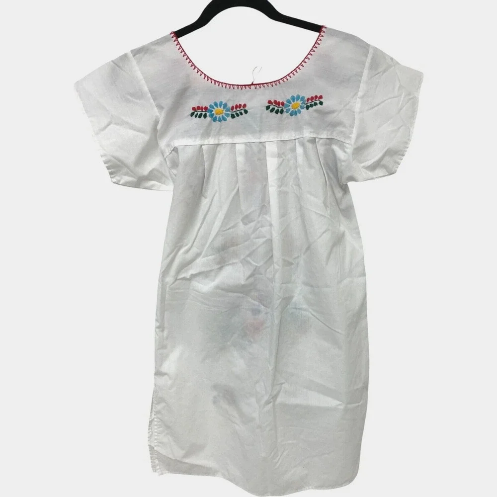 Vtg Girls Mexican Dress Embroidered Floral‎ Pleated Round Neck Short Sleeve Boho